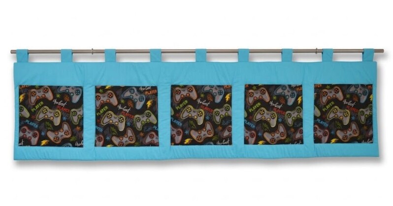 Velký kapsář na zeď 200x50 cm herní motiv na tyrkysové